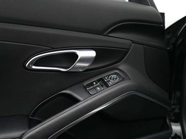 Porsche 718 Cabriolet Boxster — photo 15