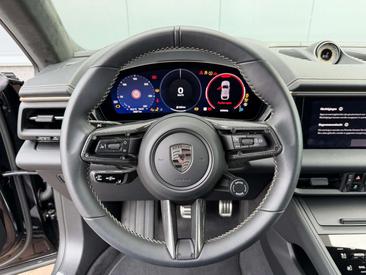 Porsche Macan 4S Electric — photo 18