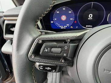 Porsche Macan 4S Electric — photo 19