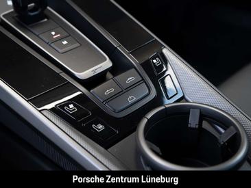Porsche 911 Cabriolet Carrera — photo 32