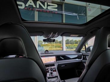 Porsche Panamera Sport Turismo 4S E-Hybrid — photo 19