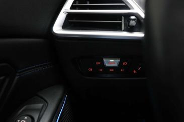 BMW Série 3 M Sport 330e — photo 36