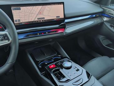 BMW M5 Touring — photo 15