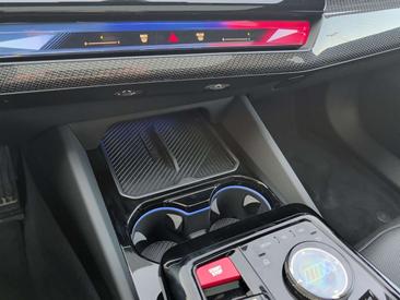 BMW M5 Touring — photo 18
