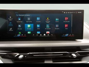 BMW XM 50e — photo 26