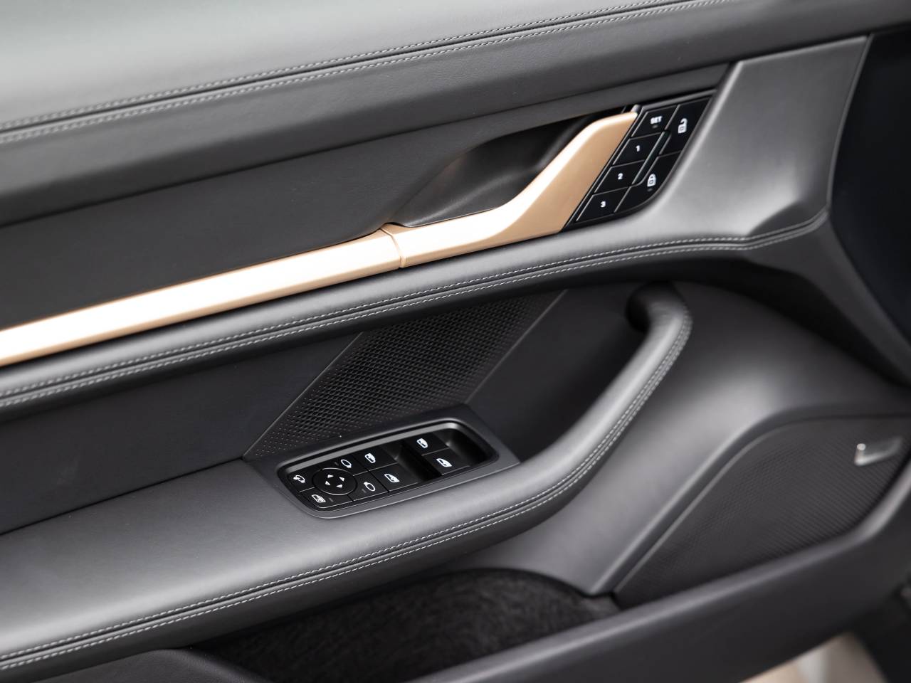 Porsche Taycan ph2 4S Cross Turismo - 2024 - Joinsteer - #19