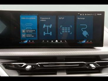 BMW XM 50e — photo 29