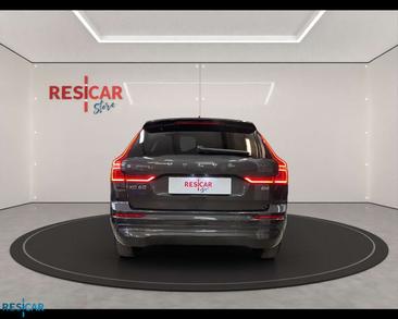 Volvo XC60 B4 Core — photo 13