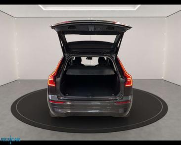 Volvo XC60 B4 Core — photo 14