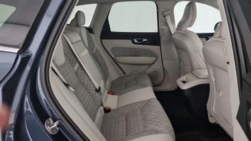 Volvo XC60 B4 Core — photo 3