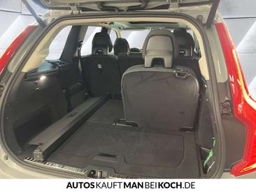 Volvo XC90 B5 Plus — photo 30