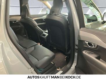 Volvo XC90 B5 Plus — photo 31