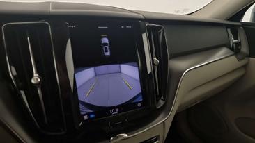 Volvo XC60 B4 Core — photo 18