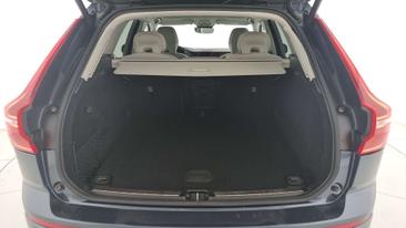 Volvo XC60 B4 Core — photo 20