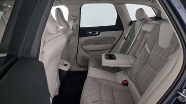 Volvo XC60 B4 Core — photo 21