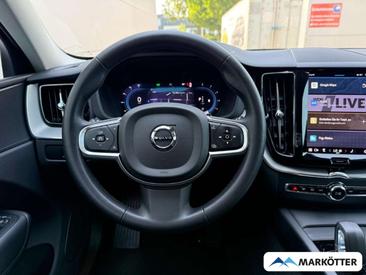 Volvo XC60 B4 Core — photo 17