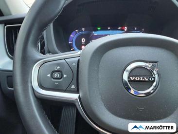 Volvo XC60 B4 Core — photo 18
