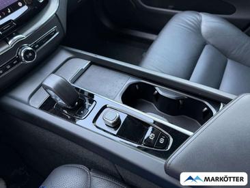Volvo XC60 B4 Core — photo 21