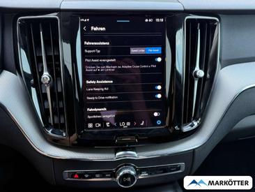 Volvo XC60 B4 Core — photo 27