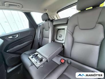 Volvo XC60 B4 Core — photo 31