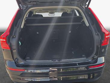 Volvo XC60 B4 Core — photo 11