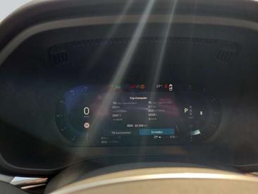 Volvo XC60 B4 Core — photo 14
