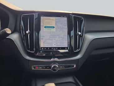 Volvo XC60 B4 Core — photo 15