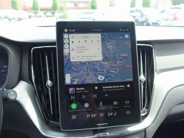 Volvo XC60 T8 PLUS — photo 17