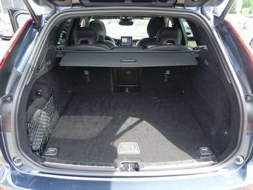 Volvo XC60 T8 PLUS — photo 23