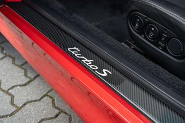Porsche 911 Turbo S — photo 11