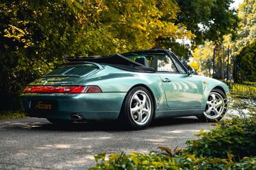 Porsche 993 CARRERA 4 — photo 4