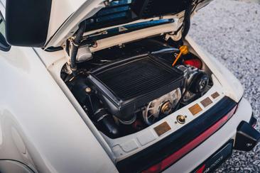Porsche 911 930 Turbo 3.3 — photo 25