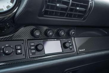 Porsche 911 Turbo S — photo 25