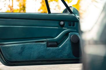 Porsche 993 CARRERA 4 — photo 16