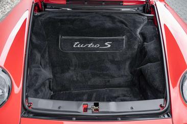 Porsche 911 Turbo S — photo 39