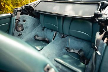 Porsche 993 CARRERA 4 — photo 25