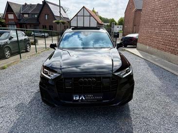 Audi Q7 S Line 55 TFSI E — photo 2