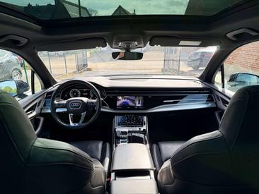 Audi Q7 S Line 55 TFSI E — photo 15