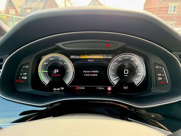 Audi Q7 S Line 55 TFSI E — photo 20