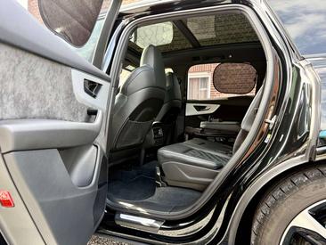 Audi Q7 S Line 55 TFSI E — photo 42