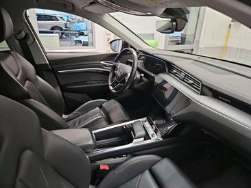Audi E-tron Sportback 55 — photo 9