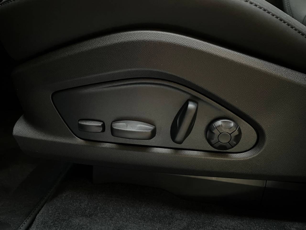 Porsche Macan Electrique - 2025 - Joinsteer - #27