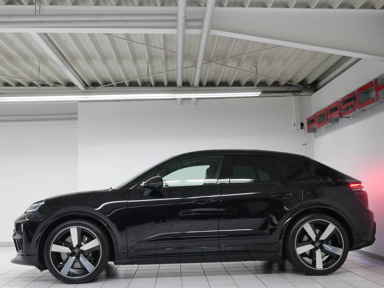 Porsche Macan Electrique Turbo - 2025 - Joinsteer - #2