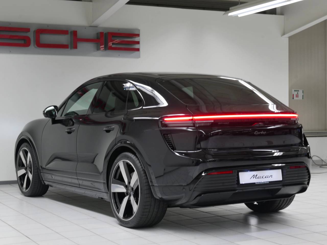 Porsche Macan Electrique Turbo - 2025 - Joinsteer - #3