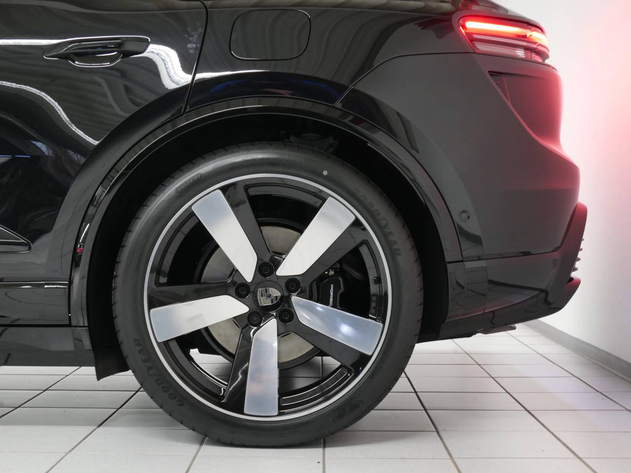 Porsche Macan Electrique Turbo - 2025 - Joinsteer - #10