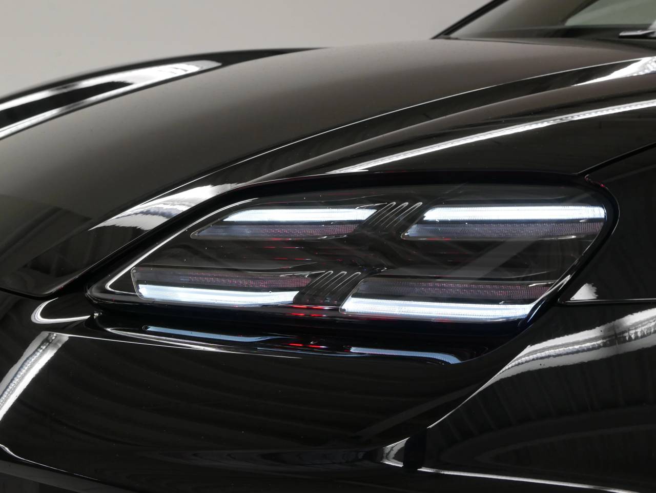 Porsche Macan Electrique Turbo - 2025 - Joinsteer - #13