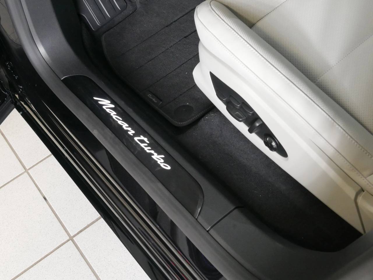 Porsche Macan Electrique Turbo - 2025 - Joinsteer - #21