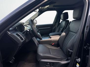 Land Rover Discovery Dynamic SE D350 AWD — photo 10