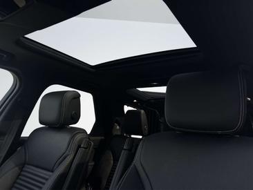 Land Rover Discovery Dynamic SE D350 AWD — photo 14