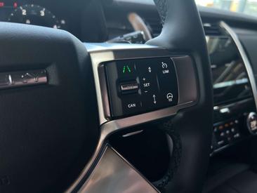 Land Rover Discovery Dynamic SE D350 AWD — photo 29